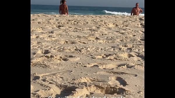 Dogging selvagem em vários lugares diferentes: praia, estacionamento, trilha e carro