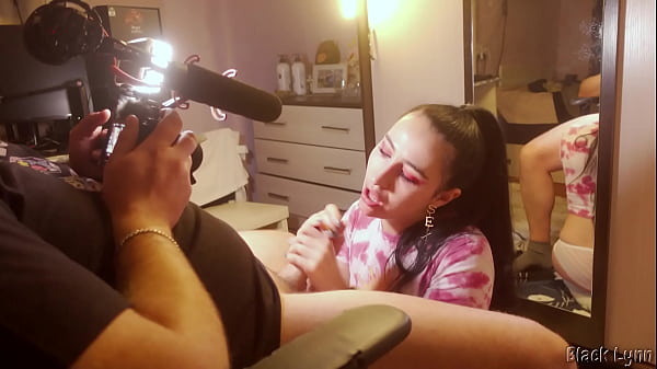 BTS – Vape and Blowjob From Stunning Cocksucker Black Lynn